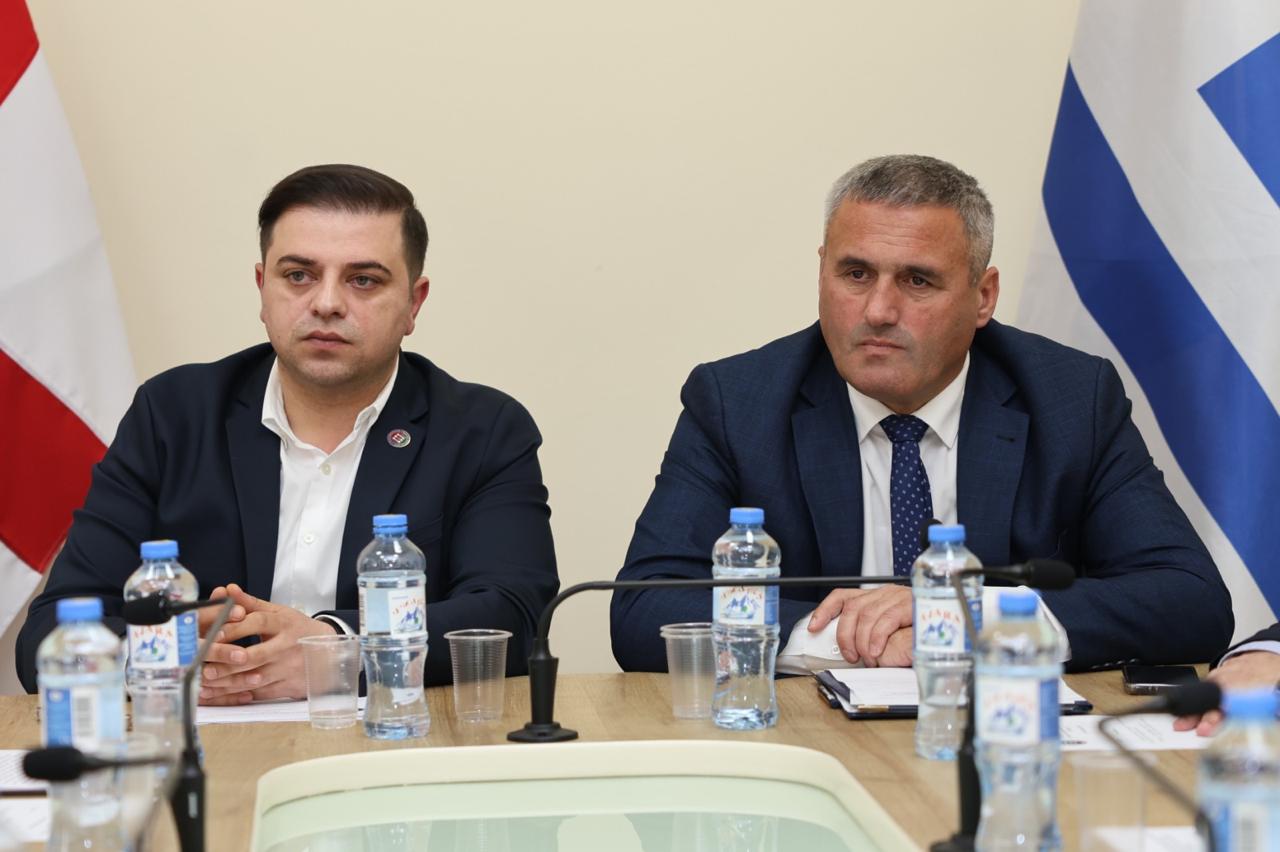 კომიტეტების ერთობლივ სხდომებზე აჭარის მთავრობის შემადგენლობის საკითხი განიხილეს