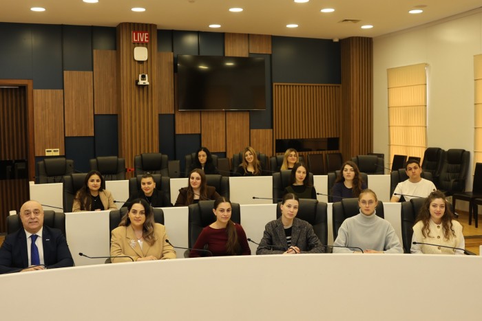 უმაღლეს საბჭოში ბათუმის შოთა რუსთაველის სახელმწიფო და გრიგოლ რობაქიძის უნივერსიტეტების ტურიზმის ფაკულტეტების სტუდენტებს უმასპინძლეს