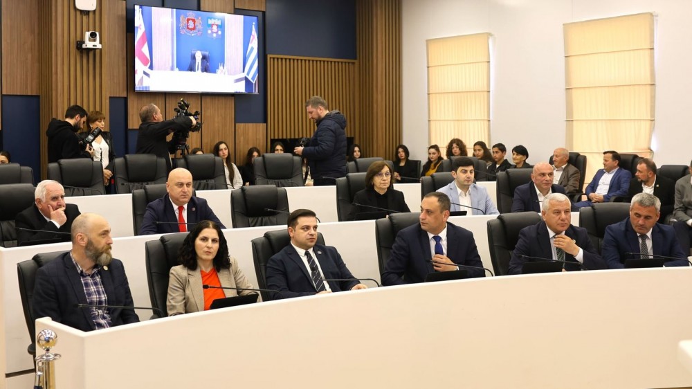 მორიგ პლენარულ სხდომაზე, „მინისტრის საათის“ ფორმატში,  სოფლის მეურნეობის მინისტრს&nbsp;მოუსმინეს