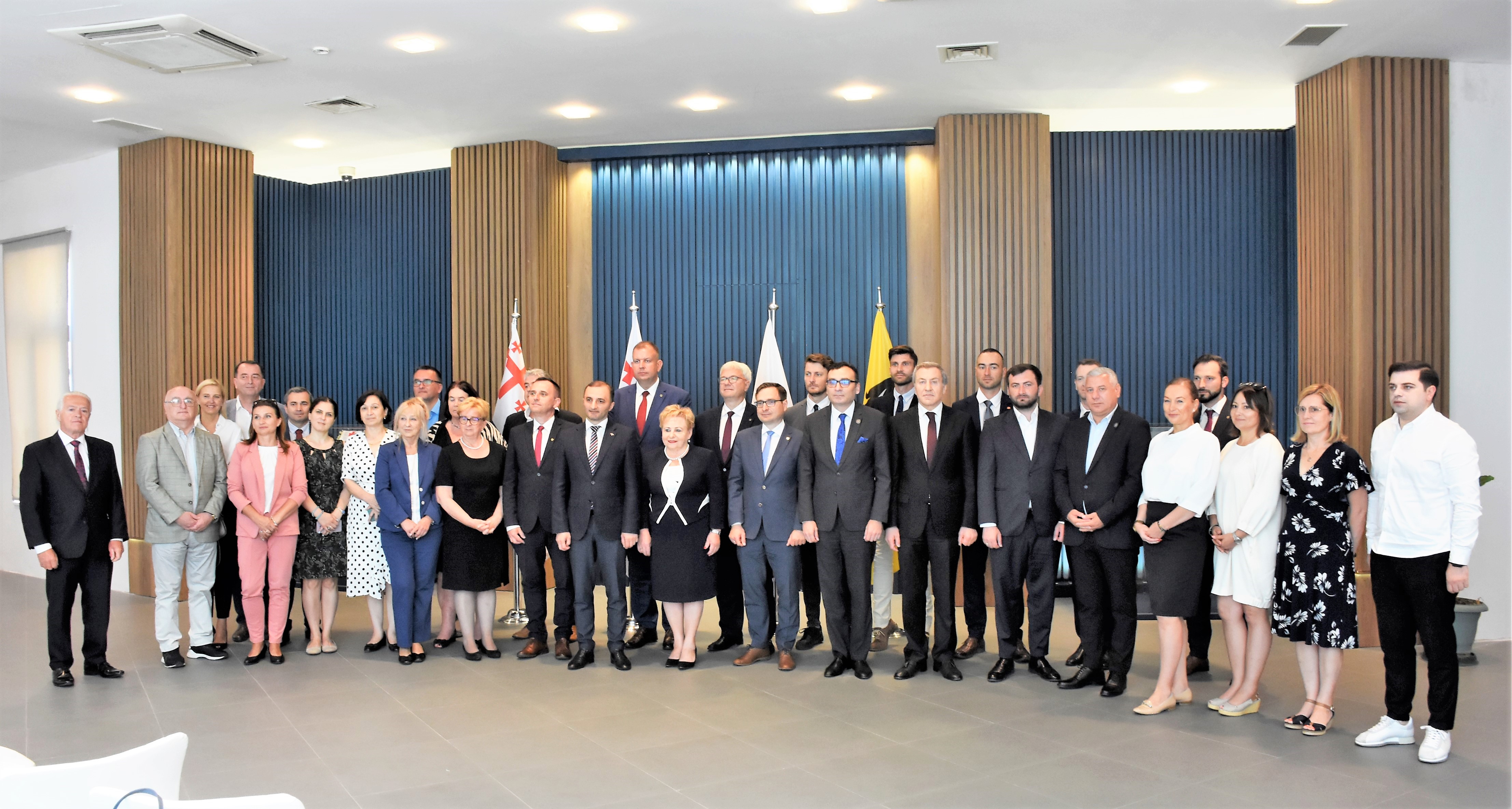 აჭარის უმაღლეს საბჭოში პოლონეთის ქვემო სილეზიის დელეგაციას  უმასპინძლეს