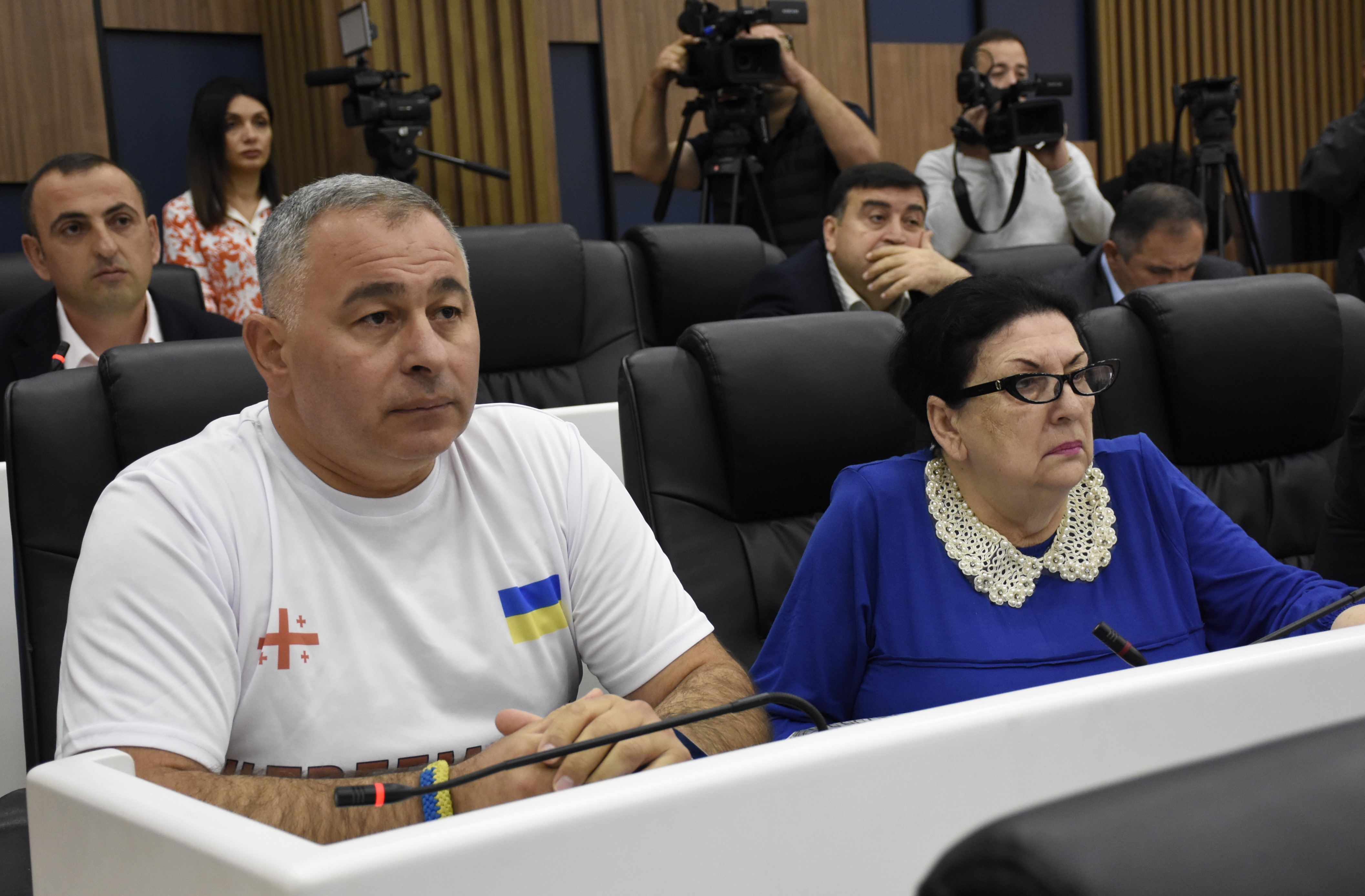 &nbsp;აჭარის უმაღლესმა საბჭომ, საქართველოს პარლამენტში წარსადგენად, გიორგი კოხრეიძისა და თამილა დოლიძის კანდიდატურები შეარჩია