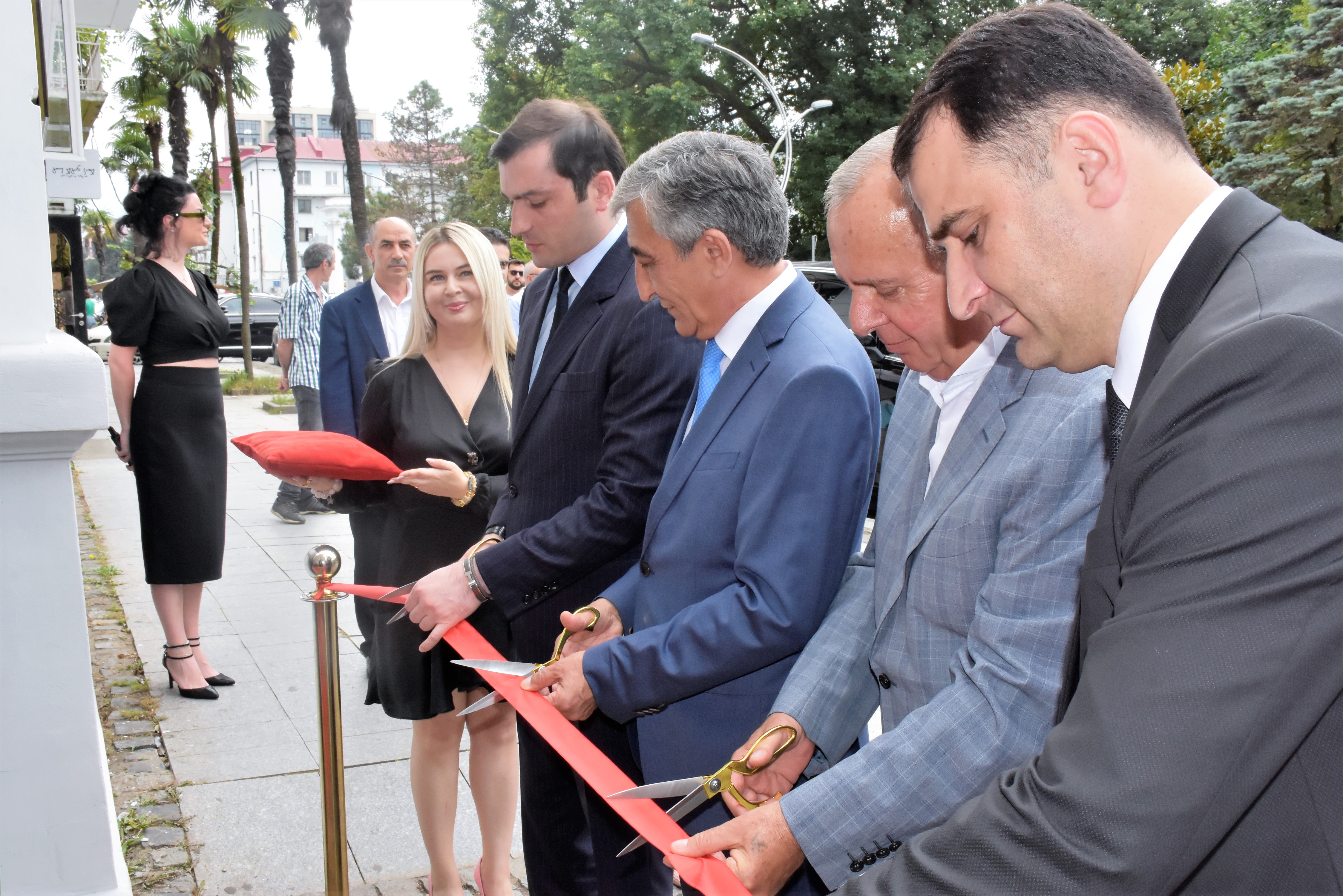 ბათუმში  ტაჯიკეთის რესპუბლიკის საპატიო საკონსულო გაიხსნა