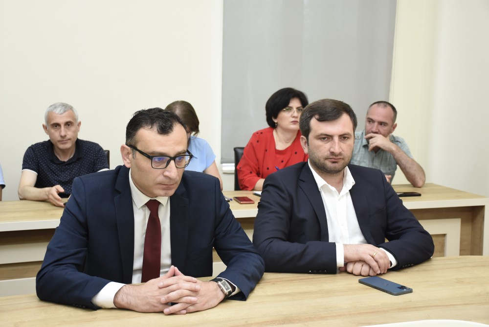 ბიუროს სხდომა