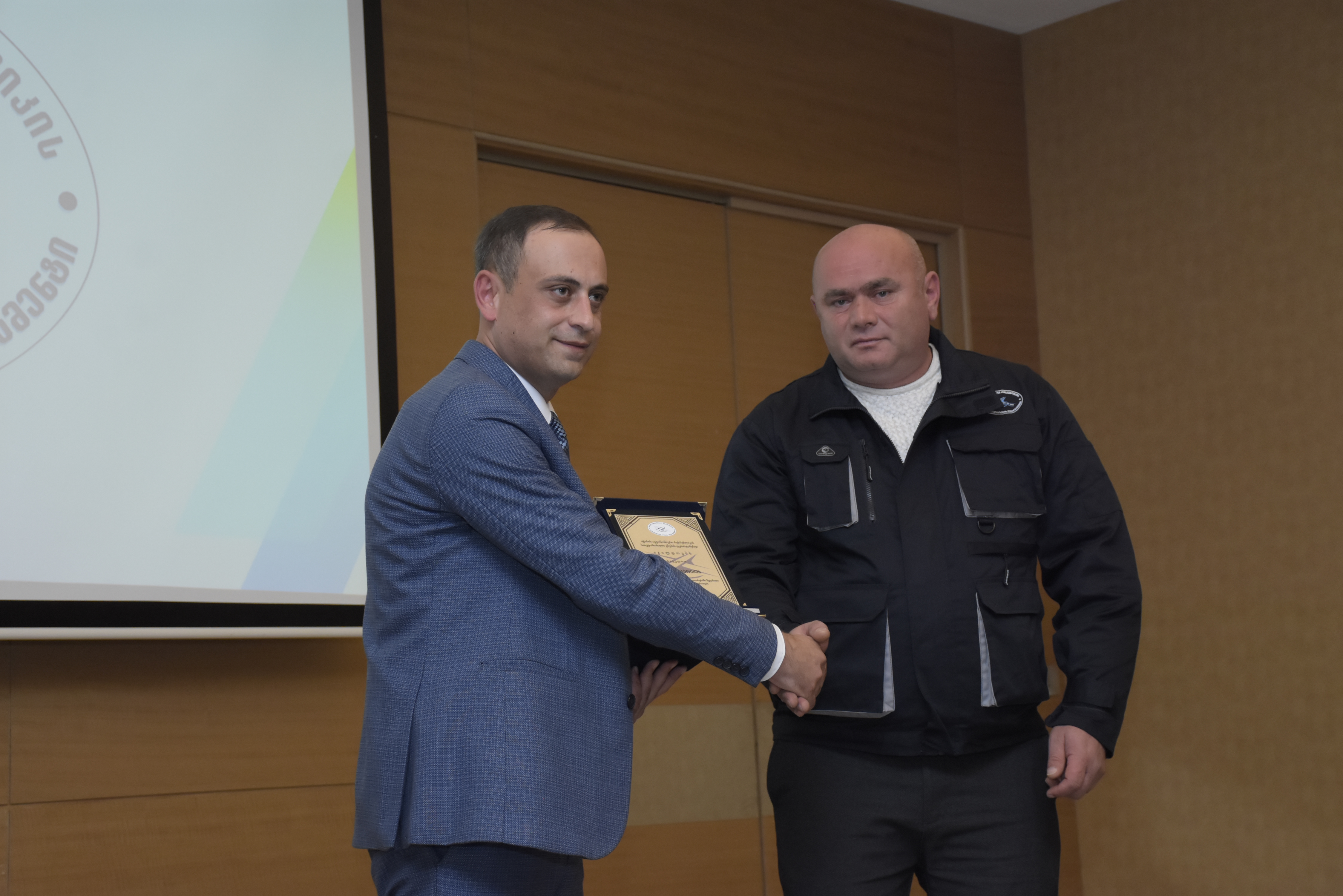 უმაღლესი საბჭოს წევრებმა რეგიონის მეგზევეებს პროფესიული დღე მიულოცეს