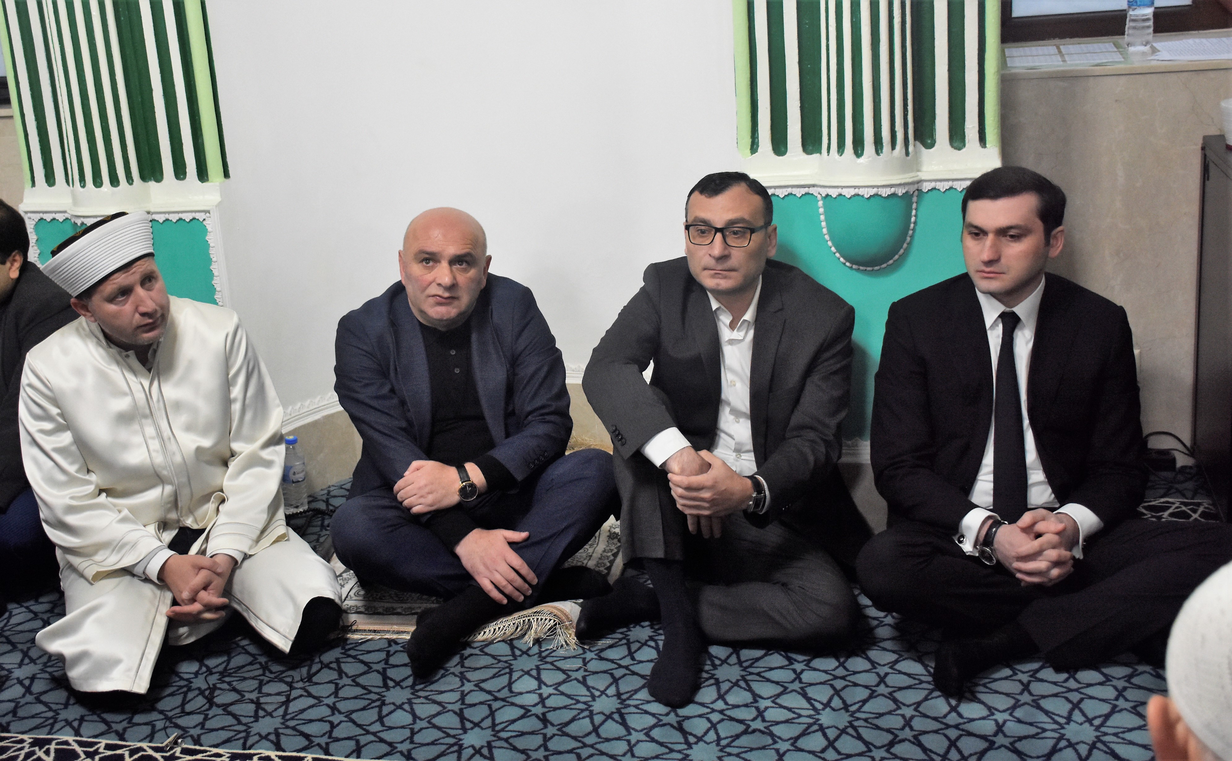 მუსლიმანებს რამაზან ბაირამი მიულოცეს