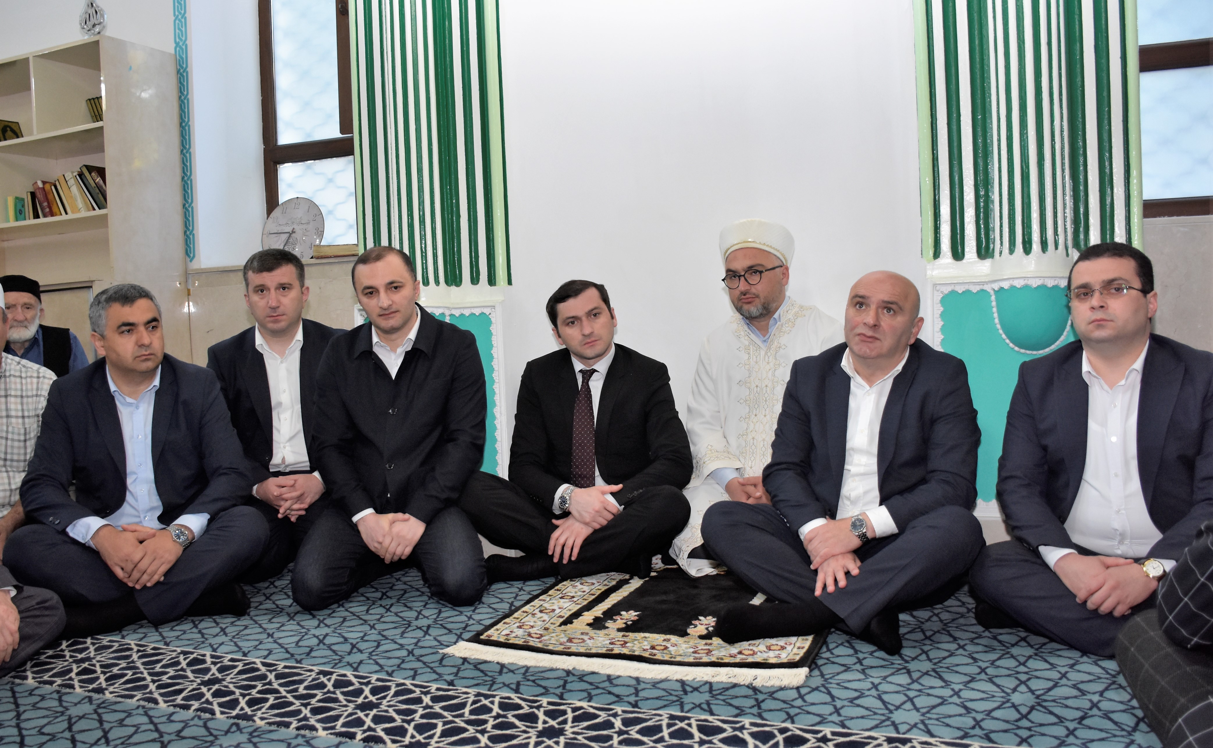 დავით გაბაიძემ მუსლიმ მრევლს ყურბან-ბაირამი მიულოცა