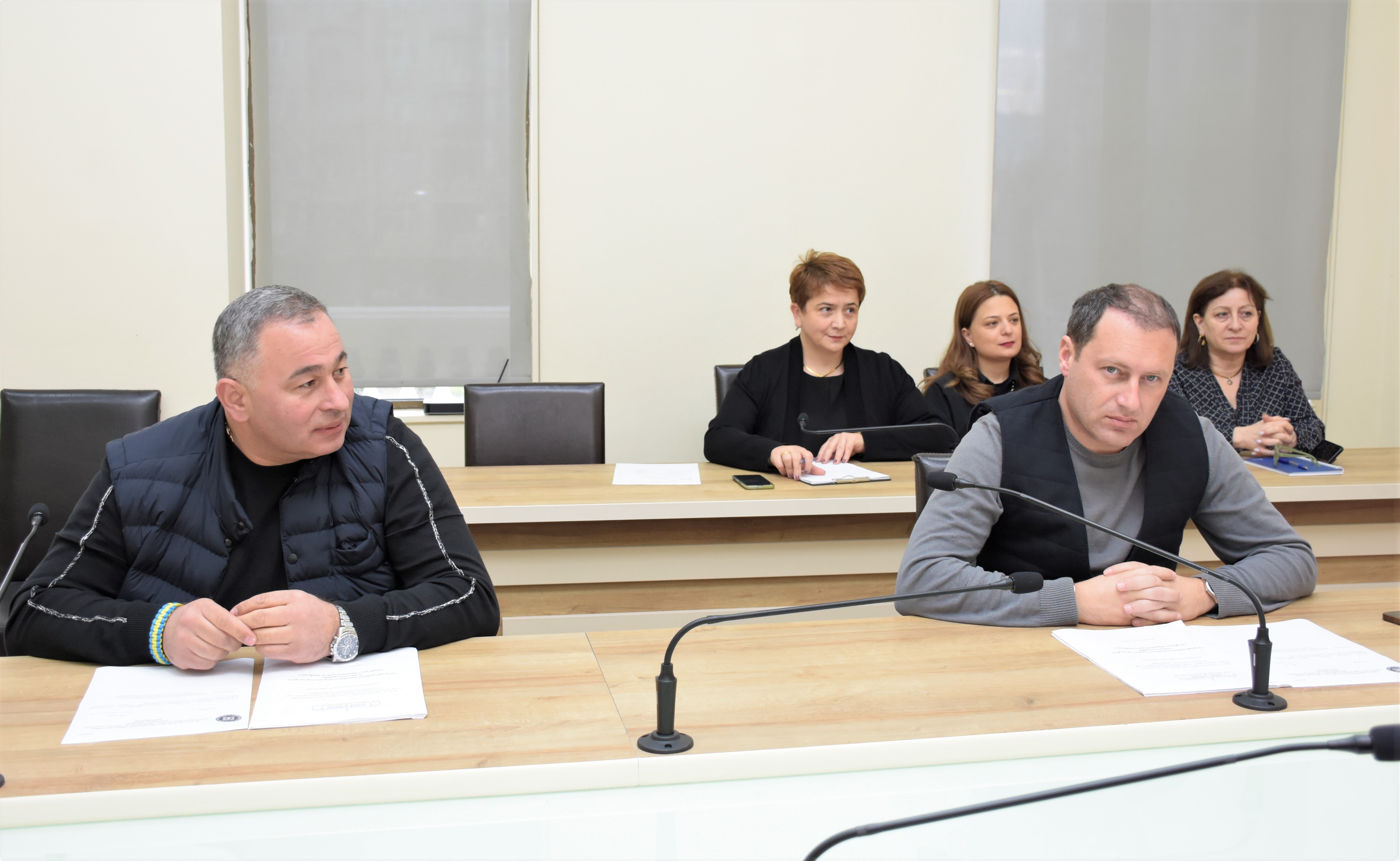 განათლების, მეცნიერების, კულტურისა და სპორტის საკითხთა კომიტეტის სხდომა