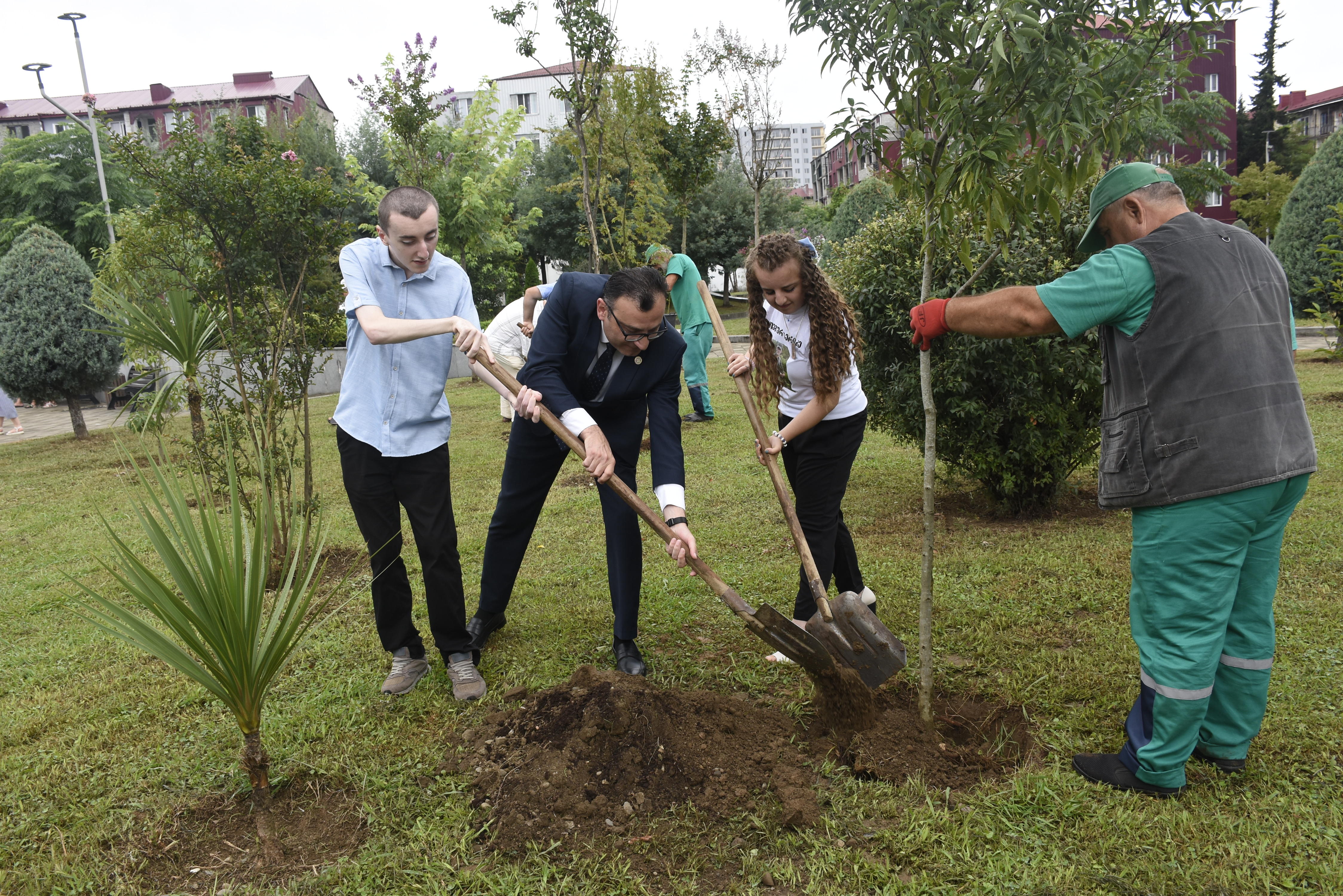 შინდისის გმირები გაიხსენეს ბათუმში