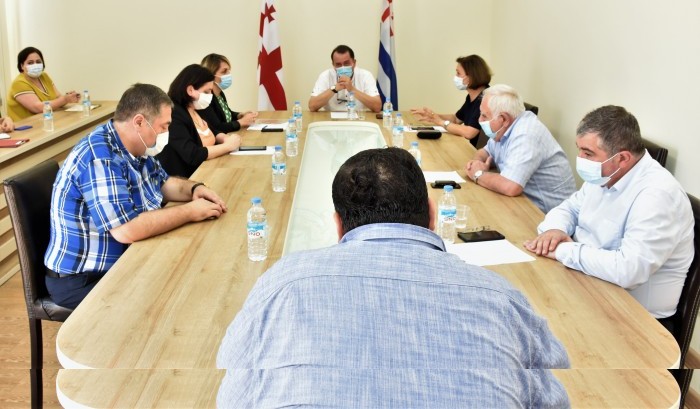 კომიტეტში მინისტრს მოუსმინეს