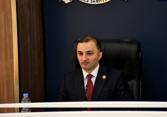  აჭარის უმაღლესი საბჭოს პლენარულ სხდომაზე ჯანმრთელობისა და სოციალური დაცვის მინისტრს მოუსმინეს