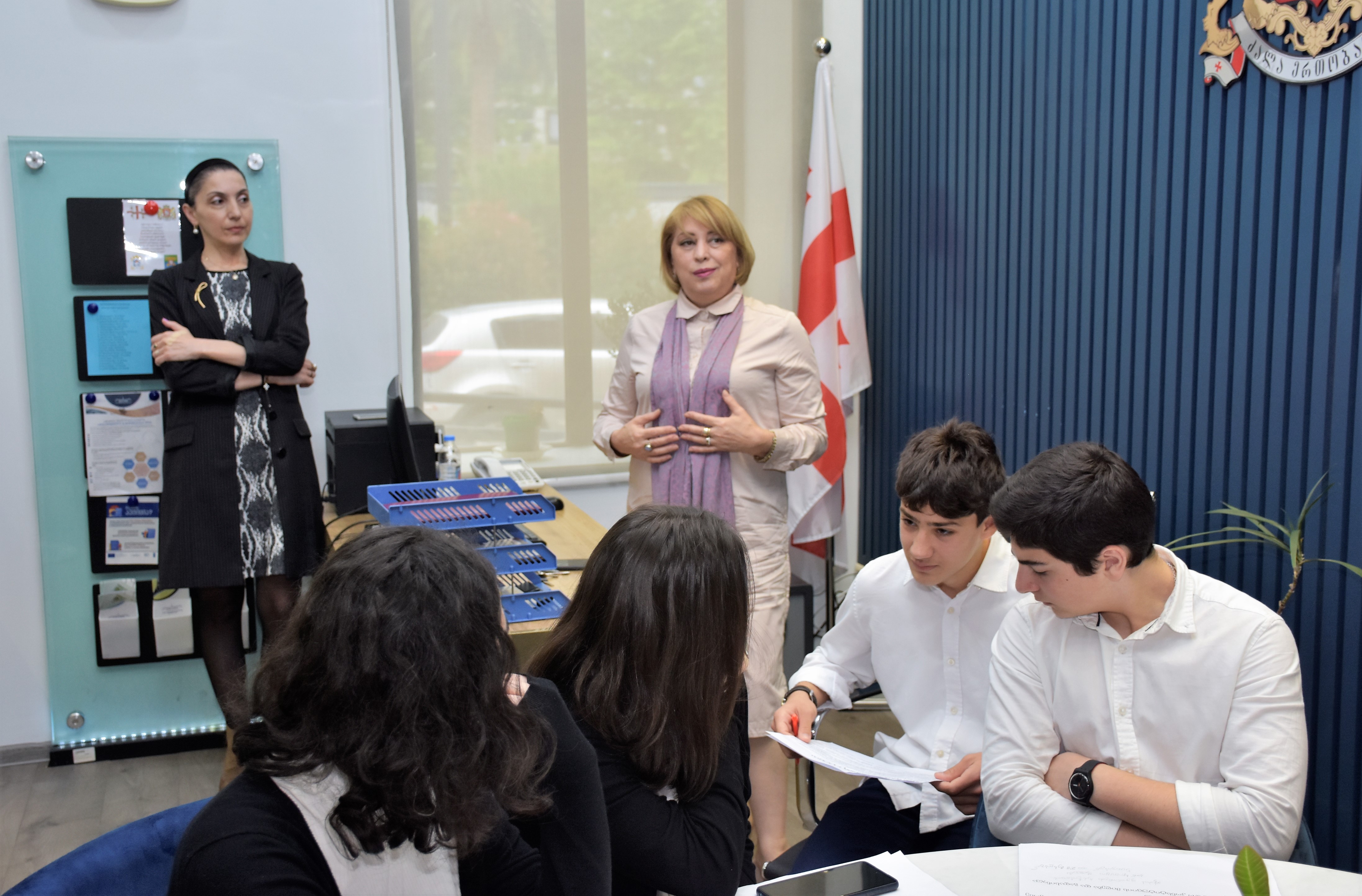 წმინდა ანდრია პირველწოდებულის სახელობის გიმნაზიის მეათეკლასელთა ექსკურსია აჭარის უმაღლეს საბჭოში