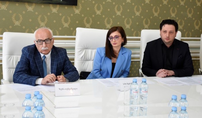 &nbsp;ლადო&nbsp; მგალობლიშვილი, საკანონმდებლო სიახლის გაცნობისა და პრაქტიკაში დანერგვის მიზნით,&nbsp; აღმასრულებელი ხელისუფლების წარმომადგენლებს შეხვდა