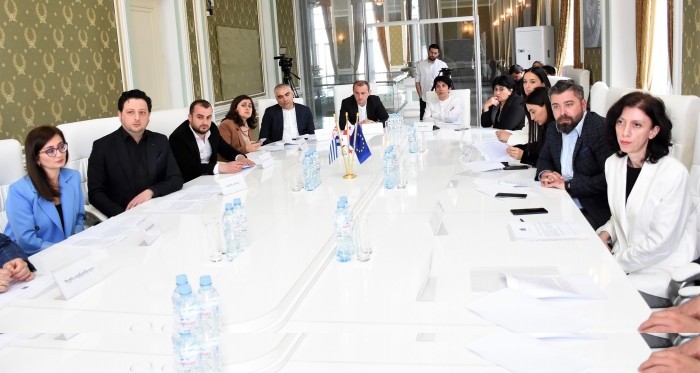 &nbsp;ლადო&nbsp; მგალობლიშვილი, საკანონმდებლო სიახლის გაცნობისა და პრაქტიკაში დანერგვის მიზნით,&nbsp; აღმასრულებელი ხელისუფლების წარმომადგენლებს შეხვდა