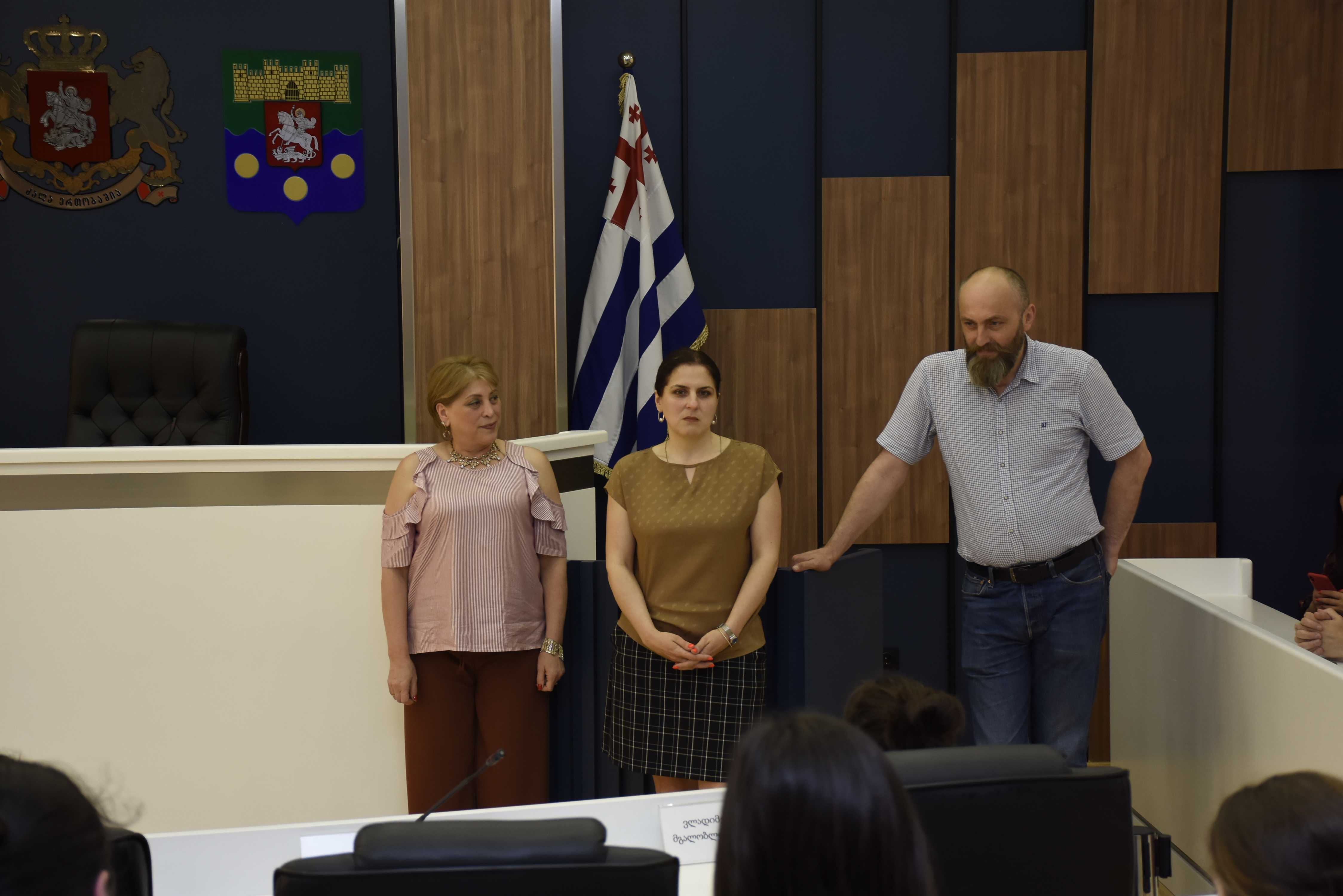 უმაღლეს საბჭოს ბათუმის მე-18 საჯარო სკოლის სამოქალაქო განათლების კლუბის - „მომავლის თაობის“ წევრები სტუმრობდნენ