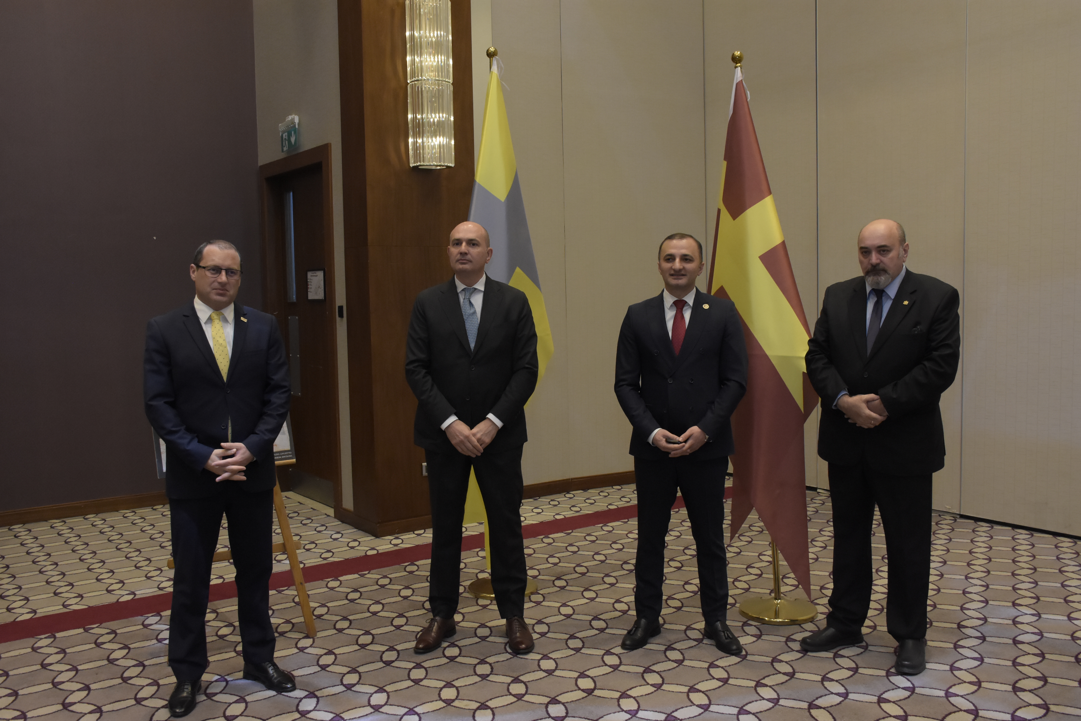 ბათუმში, საქართველოს პარლამენტთან არსებული ჰერალდიკის სახელმწიფო საბჭოს სემინარი - „ავტონომიური რესპუბლიკების სიმბოლოები“ გაიმართა