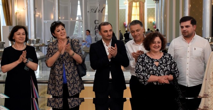 აჭარის უმაღლესი საბჭოს წევრები ბავშვთა დაცვის საერთაშორისო დღისადმი მიძღვნილ საზეიმო ღონისძიებას დაესწრნენ