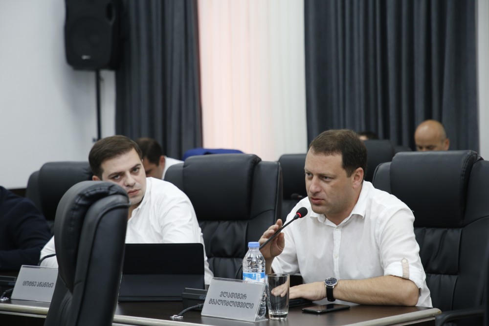 უმაღლეს საბჭოში საგაზაფხულო სესია დაიხურა