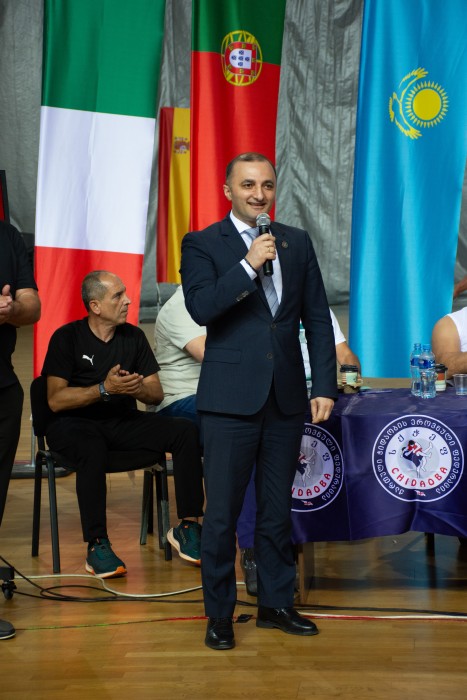 ბათუმმა ქართულ ჭიდაობაში მსოფლიოს პირველ ღია აბსოლიტურ ფალავნობას უმასპინძლა 