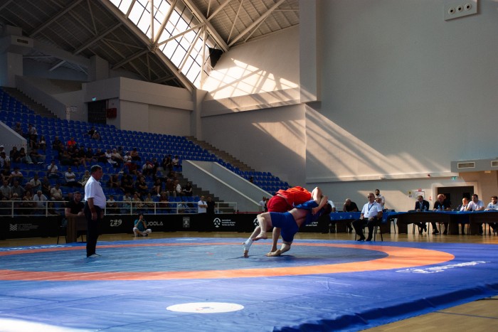 ბათუმმა ქართულ ჭიდაობაში მსოფლიოს პირველ ღია აბსოლიტურ ფალავნობას უმასპინძლა 