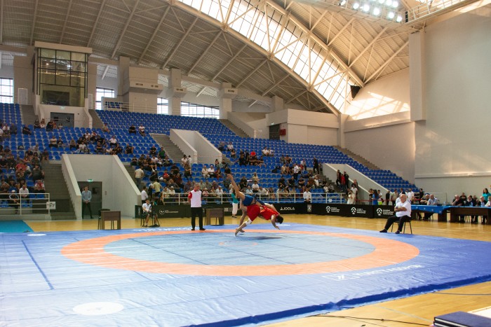 ბათუმმა ქართულ ჭიდაობაში მსოფლიოს პირველ ღია აბსოლიტურ ფალავნობას უმასპინძლა 