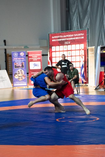 ბათუმმა ქართულ ჭიდაობაში მსოფლიოს პირველ ღია აბსოლიტურ ფალავნობას უმასპინძლა 