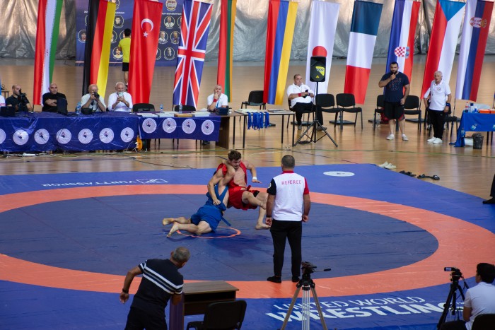 ბათუმმა ქართულ ჭიდაობაში მსოფლიოს პირველ ღია აბსოლიტურ ფალავნობას უმასპინძლა 