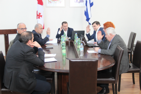 კომისია კოდექსის პროექტს მხარს უჭერს