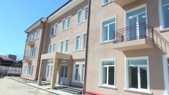 დეპუტატებმა რეაბილიტირებული საავადმყოფო დაათვალიერეს