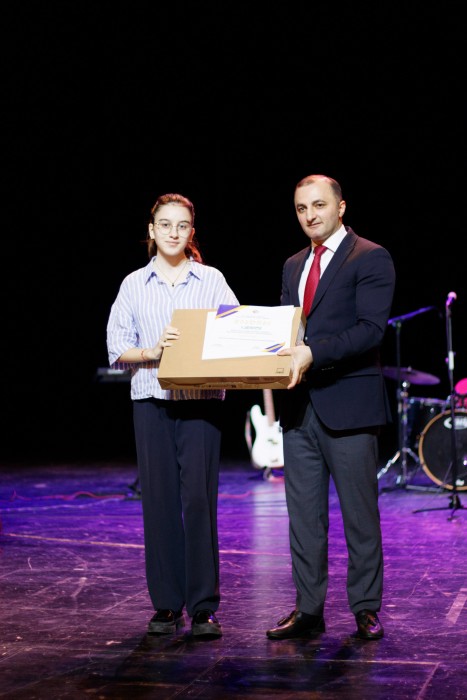 საგნობრივ ოლიმპიადასა და კონკურსებში გამარჯვებულების დაჯილდოება 