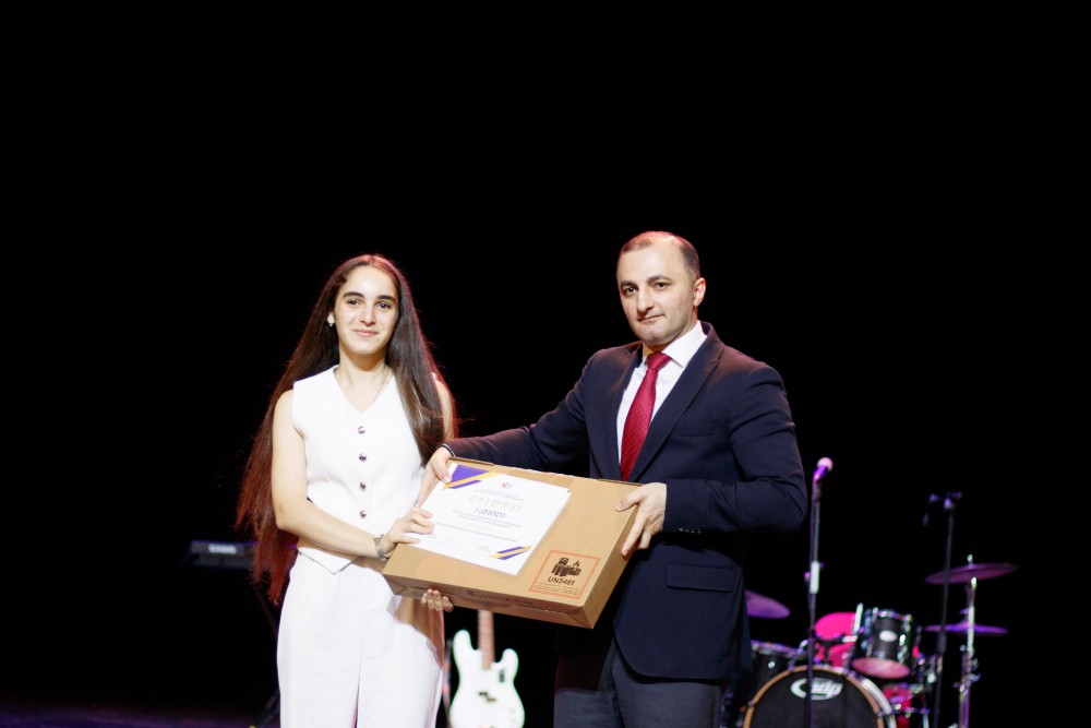 საგნობრივ ოლიმპიადასა და კონკურსებში გამარჯვებულების დაჯილდოება 