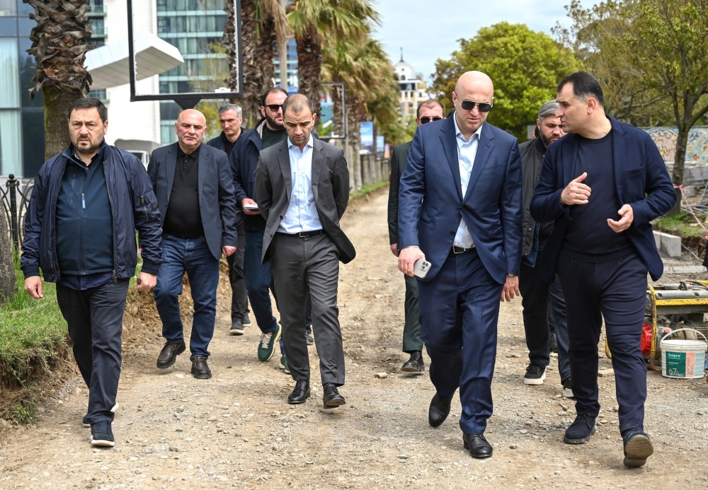    რუსთაველის ქუჩის რეაბილიტაცია ინტენსიურ რეჟიმში მიმდინარეობს