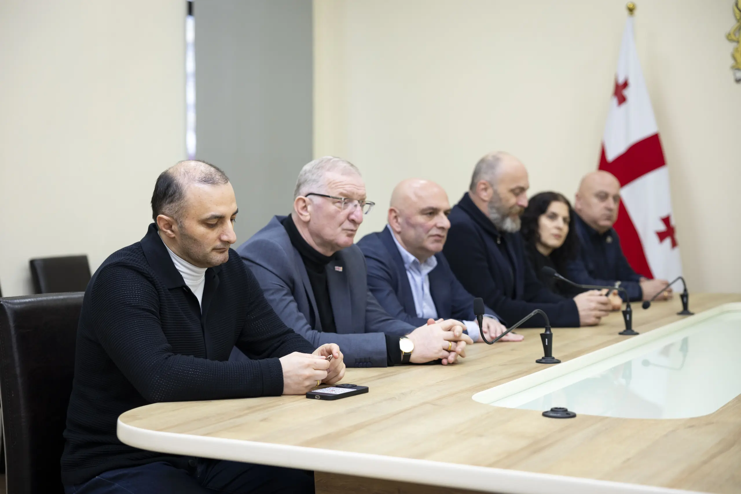 ფრაქცია „ქართული ოცნება“ აჭარის უმაღლესი საბჭოს თავმჯდომარის თანამდებობაზე - ცოტნე ანანიძეს წარადგენს