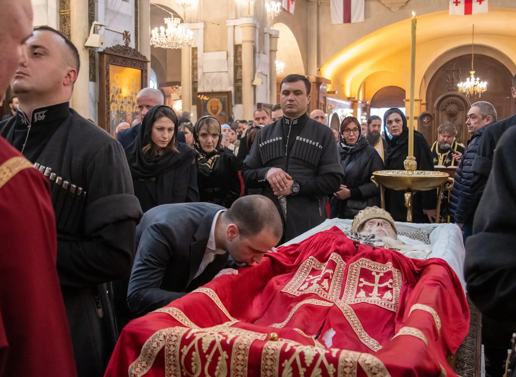 საქართველო - ილია მეორეს ემშვიდობება