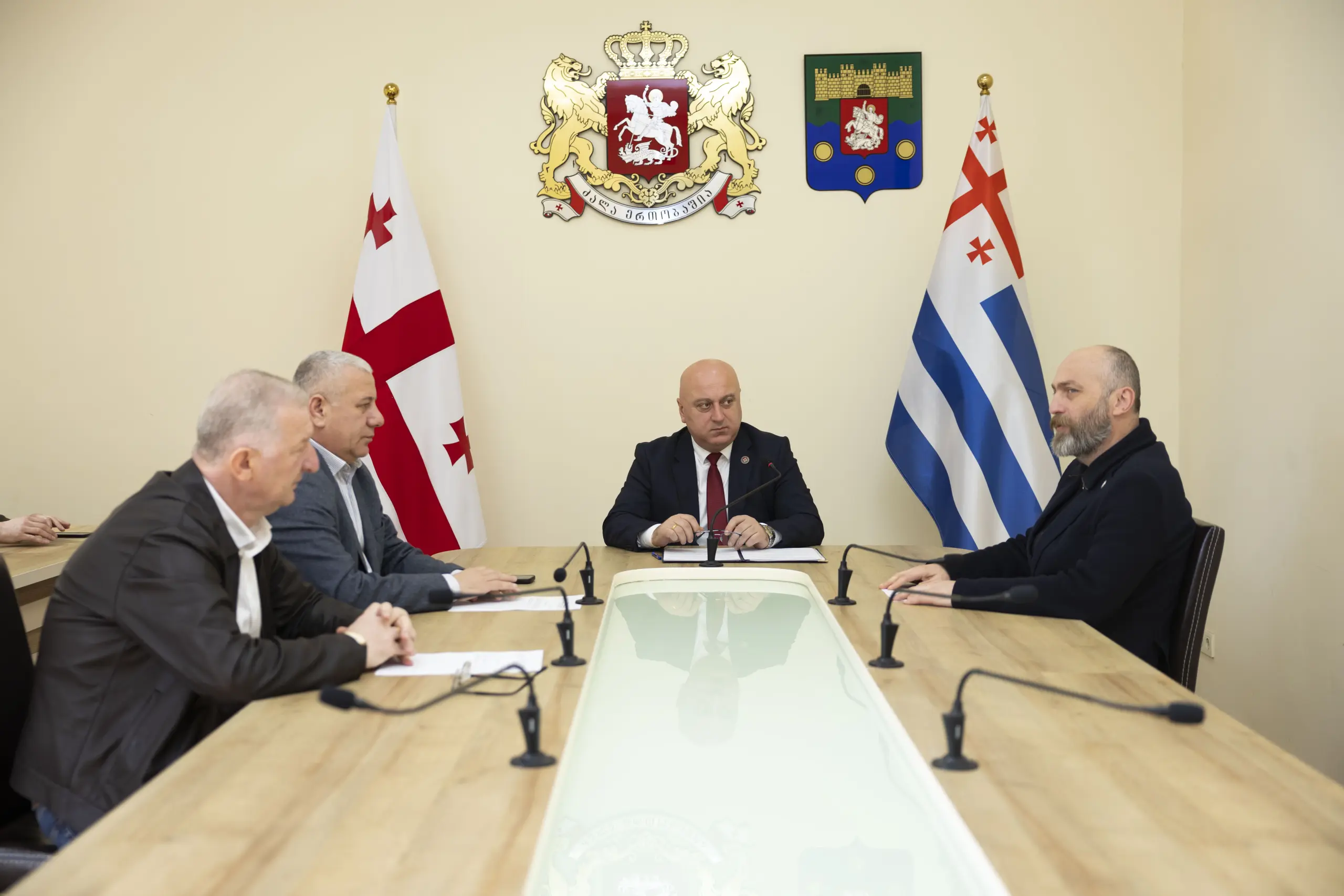 საკონსტიტუციო, იურიდიულ და საპროცედურო საკითხთა კომიტეტის სხდომა