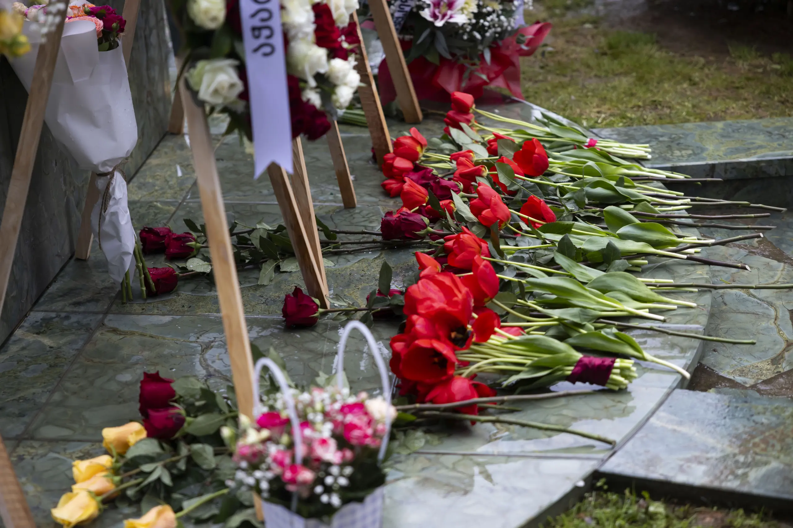 37 წელი 9 აპრილიდან