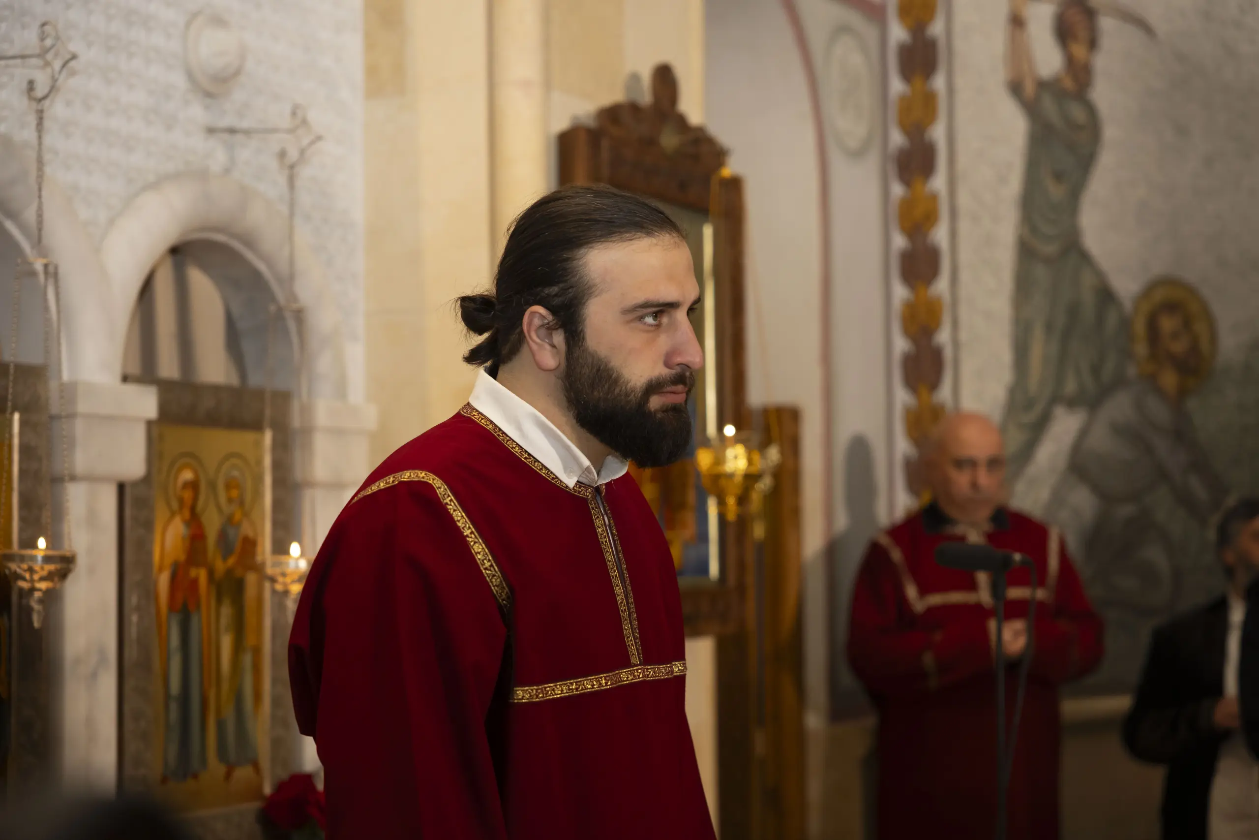 აჭარის უმაღლესი საბჭოსა და მთავრობის თავმჯდომარეები - ცოტნე ანანიძე და სულხან თამაზაშვილი სააღდგომო ლიტურგიას დაესწრნენ