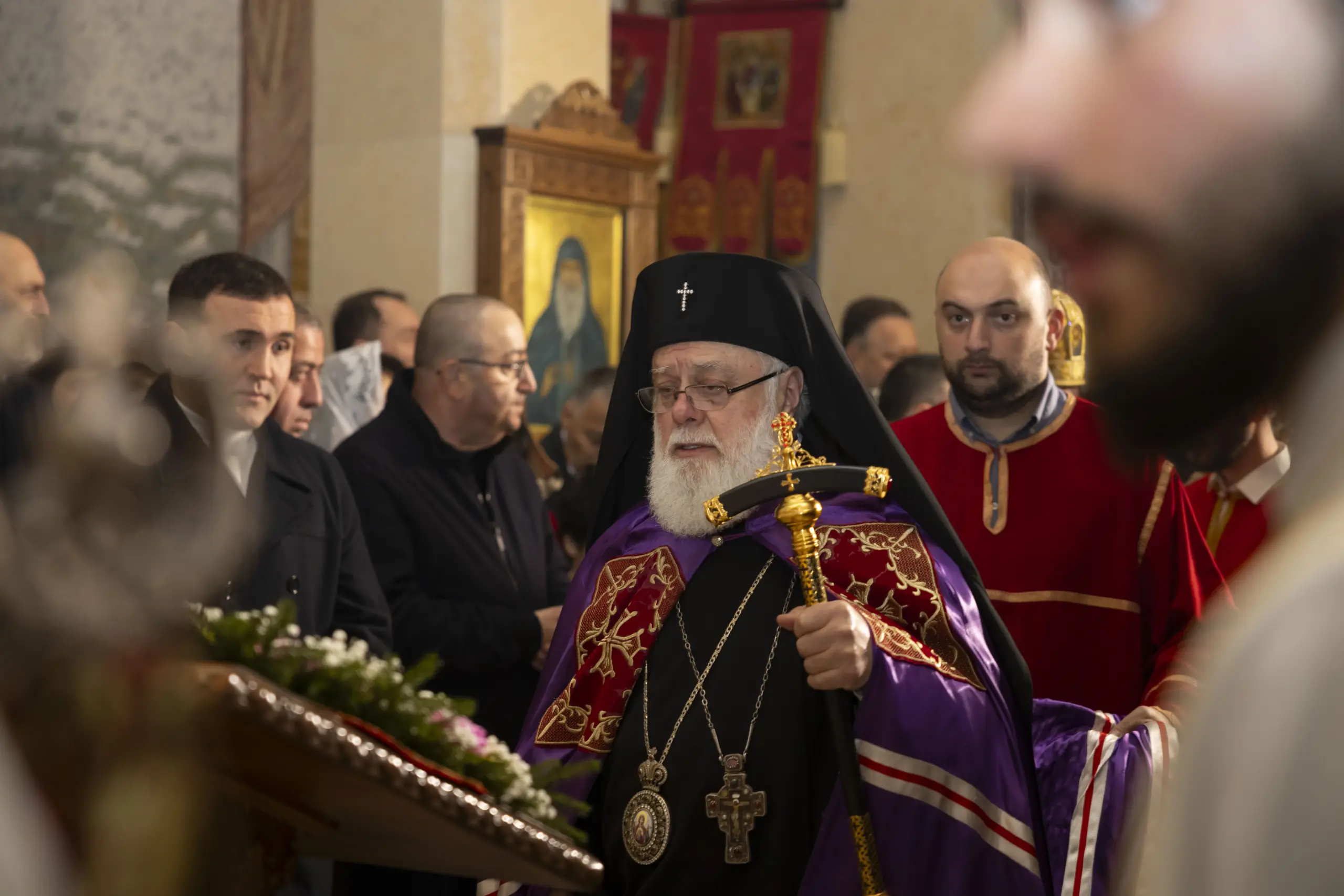 აჭარის უმაღლესი საბჭოსა და მთავრობის თავმჯდომარეები - ცოტნე ანანიძე და სულხან თამაზაშვილი სააღდგომო ლიტურგიას დაესწრნენ