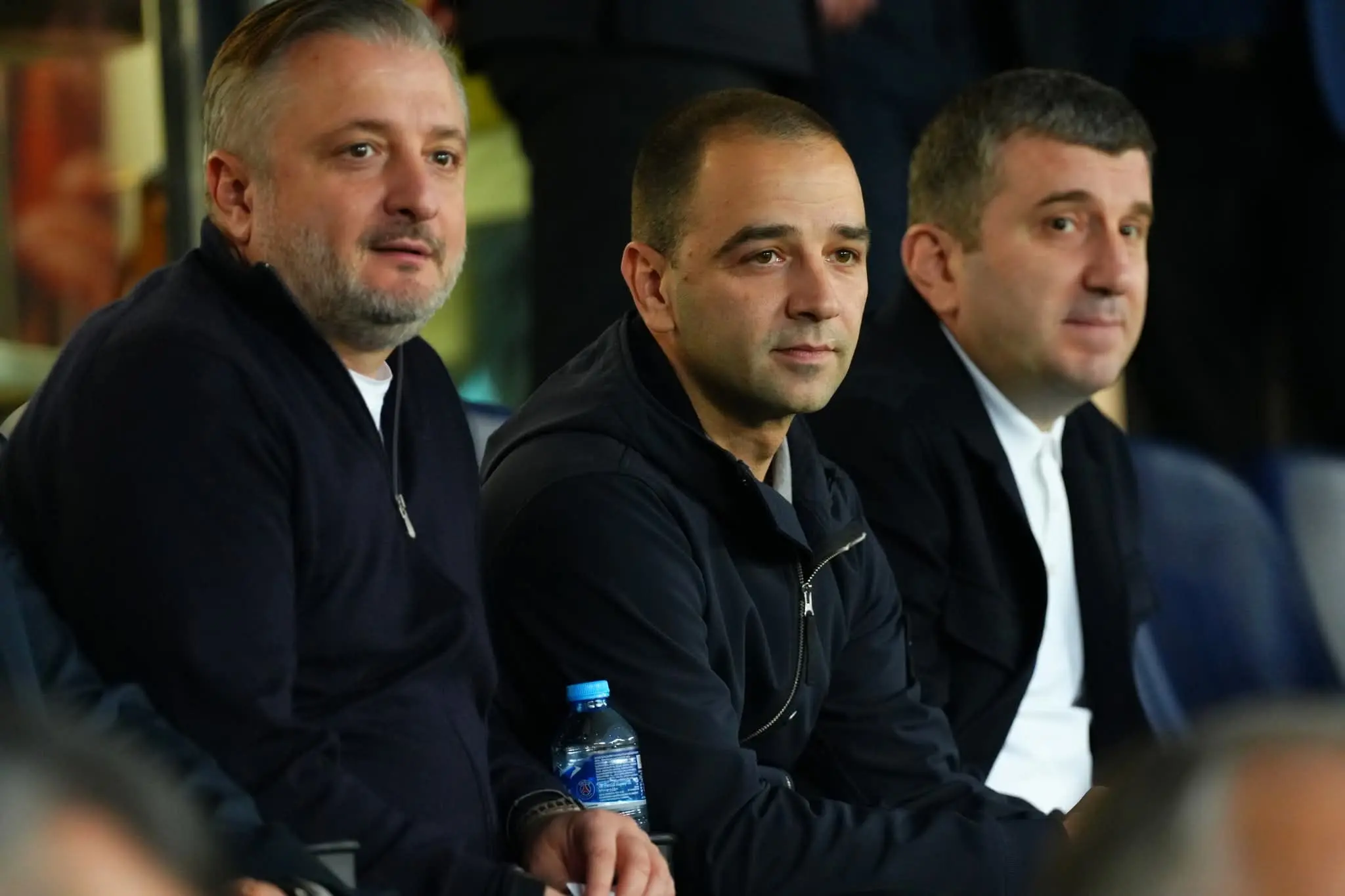 აჭარის უმაღლესი საბჭოსა და მთავრობის თავმჯდომარეები - ცოტნე ანანიძე და სულხან თამაზაშვილი, უმაღლესი საბჭოს წევრებთან ერთად, საფეხბურთო კლუბ „დინამო ბათუმის“ თამაშს დაესწრნენ