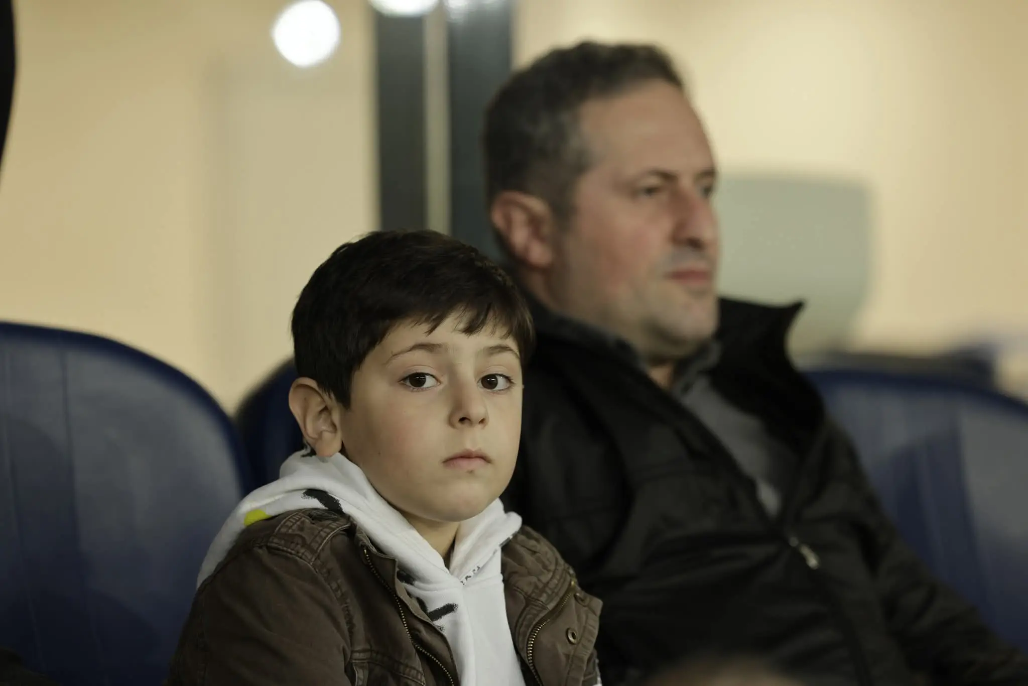 აჭარის უმაღლესი საბჭოსა და მთავრობის თავმჯდომარეები - ცოტნე ანანიძე და სულხან თამაზაშვილი, უმაღლესი საბჭოს წევრებთან ერთად, საფეხბურთო კლუბ „დინამო ბათუმის“ თამაშს დაესწრნენ