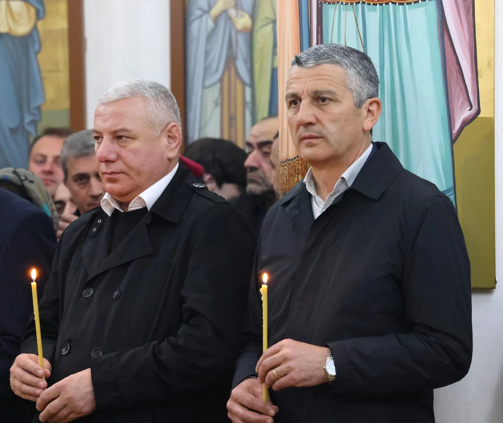 აჭარის უმაღლესი საბჭოსა და მთავრობის თავმჯდომარეები - ცოტნე ანანიძე და სულხან თამაზაშვილი სააღდგომო ლიტურგიას დაესწრნენ