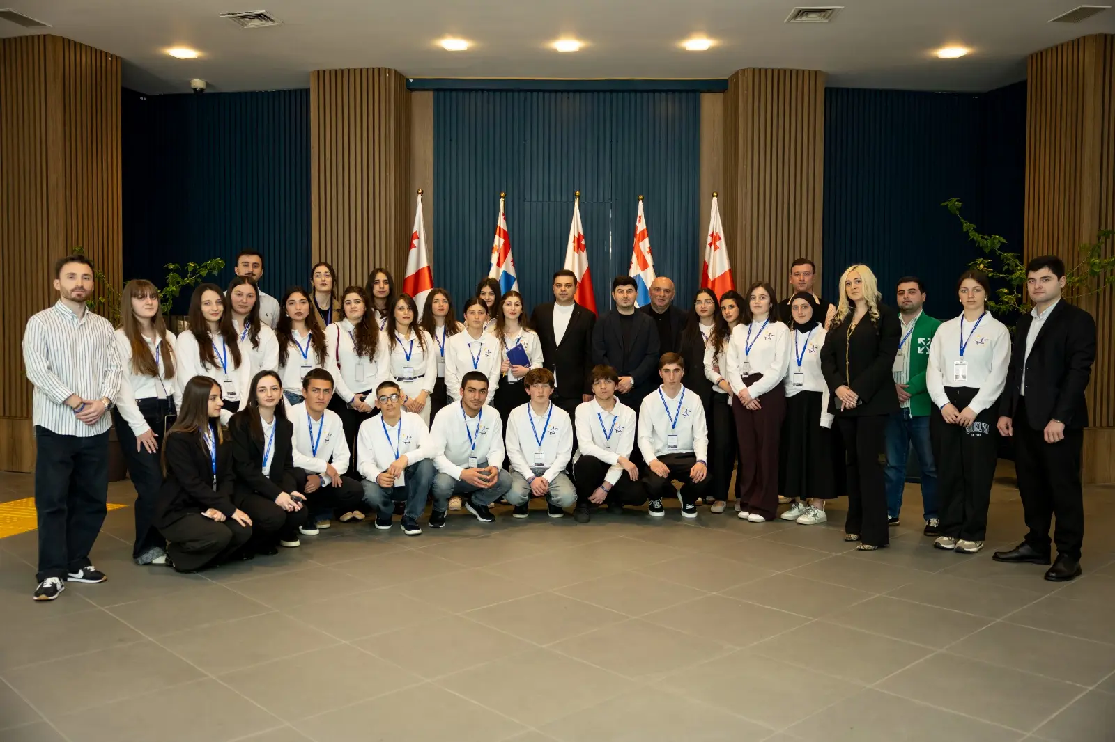 უმაღლეს საბჭოში  ახალგაზრდობის რეგიონული ცენტრის პროექტის მონაწილეებს უმასპინძლეს