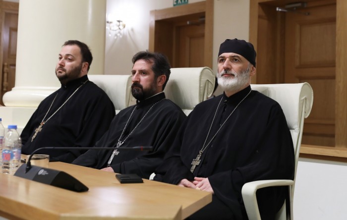 დავით გაბაიძე, პარლამენტში, პრემიერ-მინისტრის ანგარიშის მოსმენას დაესწრო