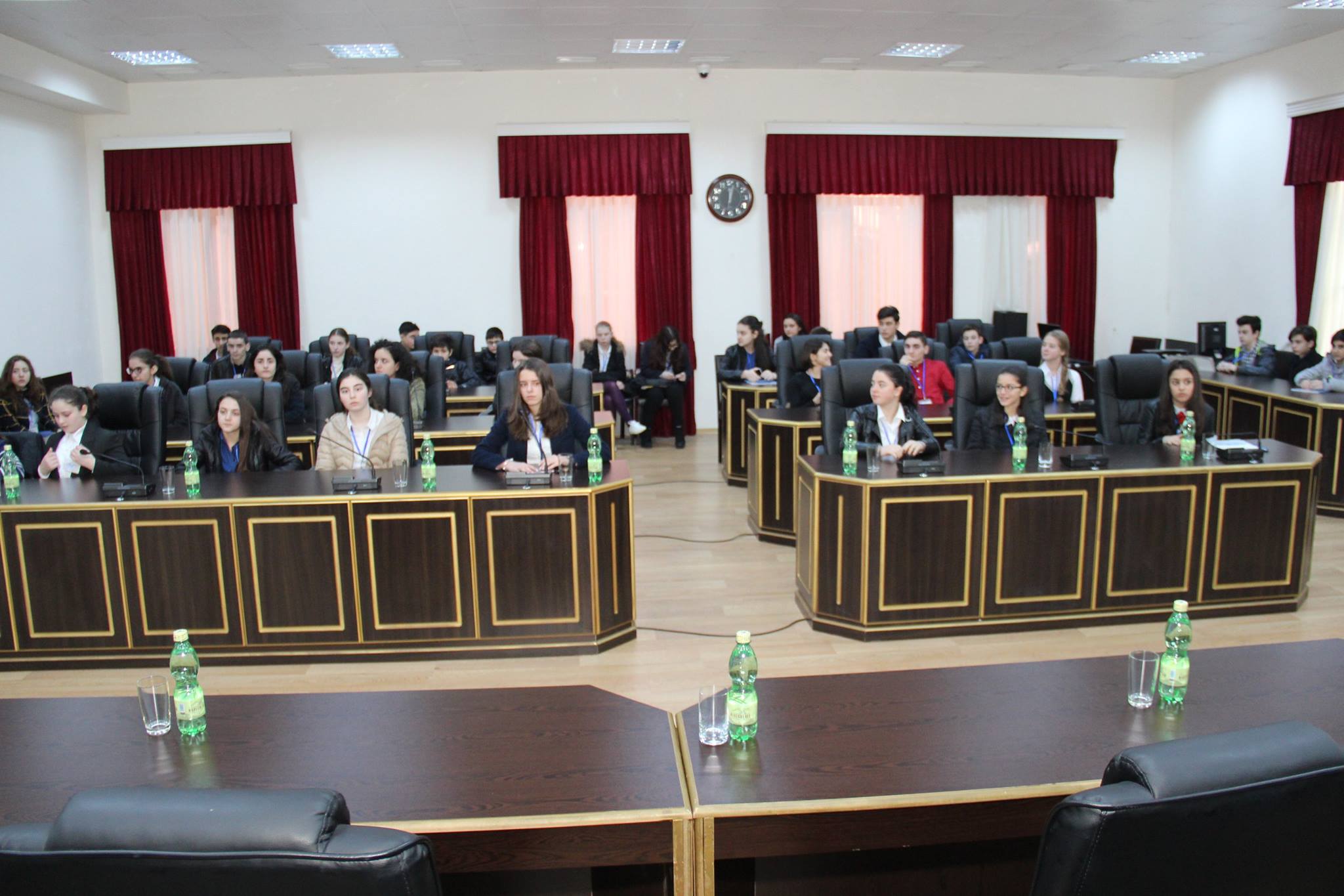 „გაეროს ახალგაზრდული ასამბლეის“ დელეგატები უმაღლეს საბჭოში