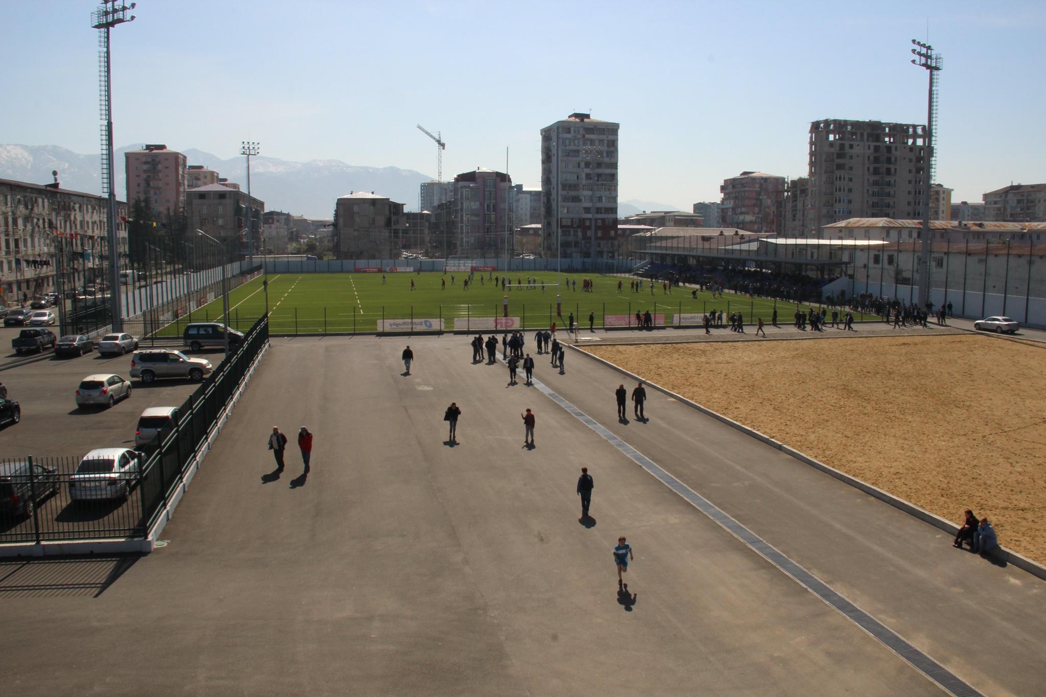 ფონდ „ქართუს“ საჩუქარი ბათუმელებს