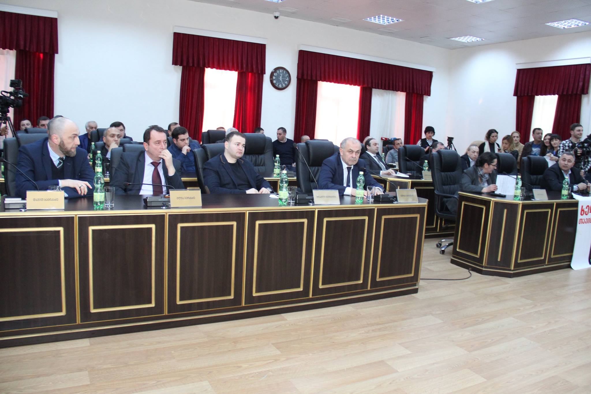 კანონმდებლებმა ასმათ დიასამიძის უფლებამოსილება ცნეს