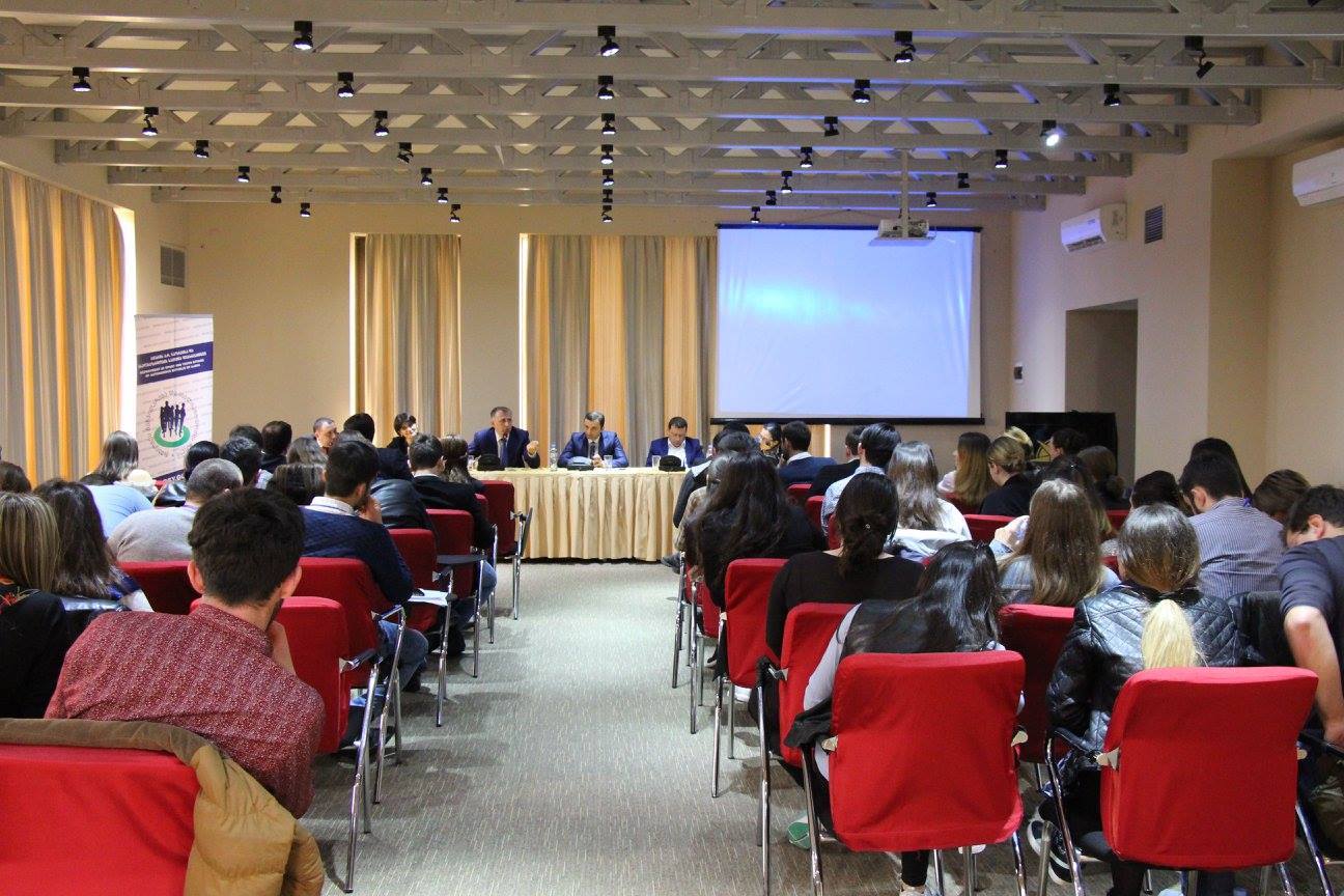 შეხვედრა ახალგაზრდული ფორუმის მონაწილეებთან