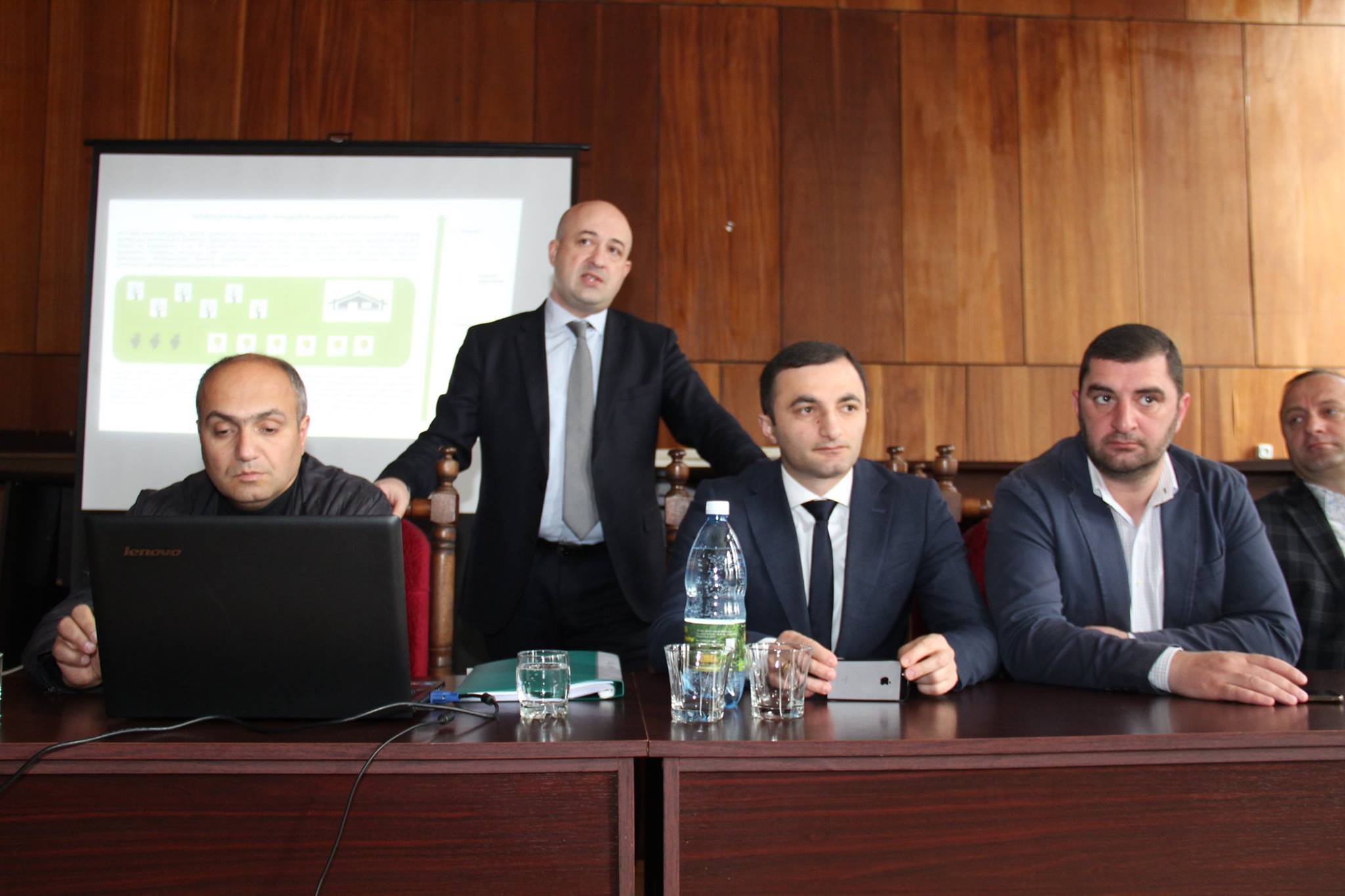 ერთობლივი სამუშაო შეხვედრა ქედაში