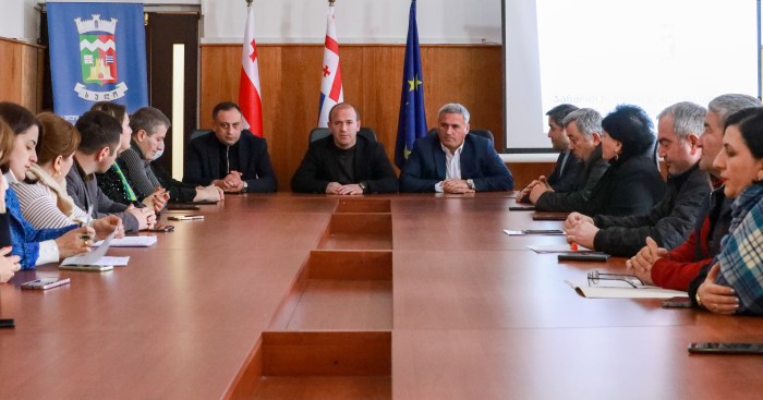 ხულოსა და შუახევის მუნიციპალიტეტებში ჯანმრთელობისა და სოციალური დაცვის პროგრამები წარადგინეს