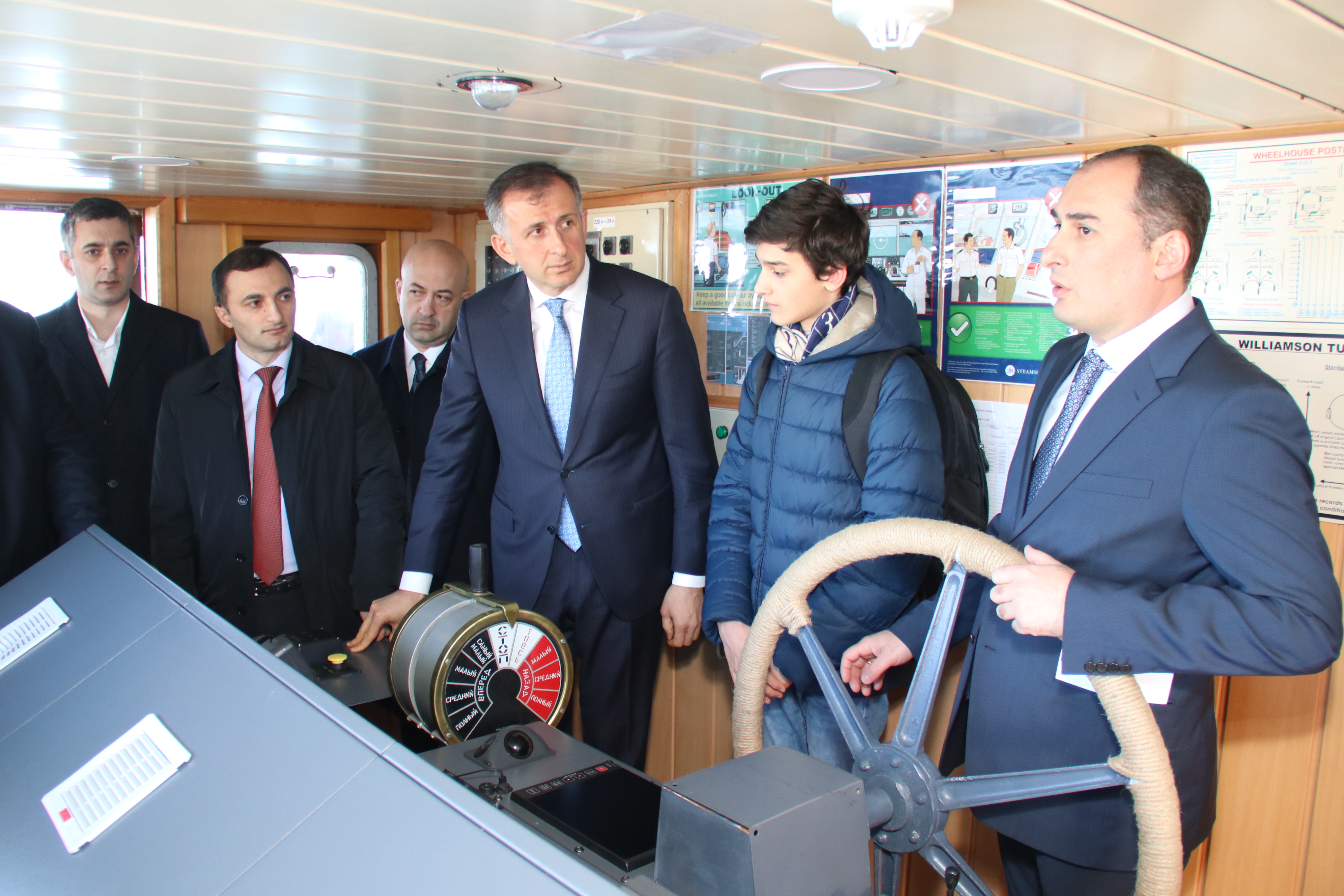 აკადემიას სასწავლო-საწვრთნელი გემი გადაეცა