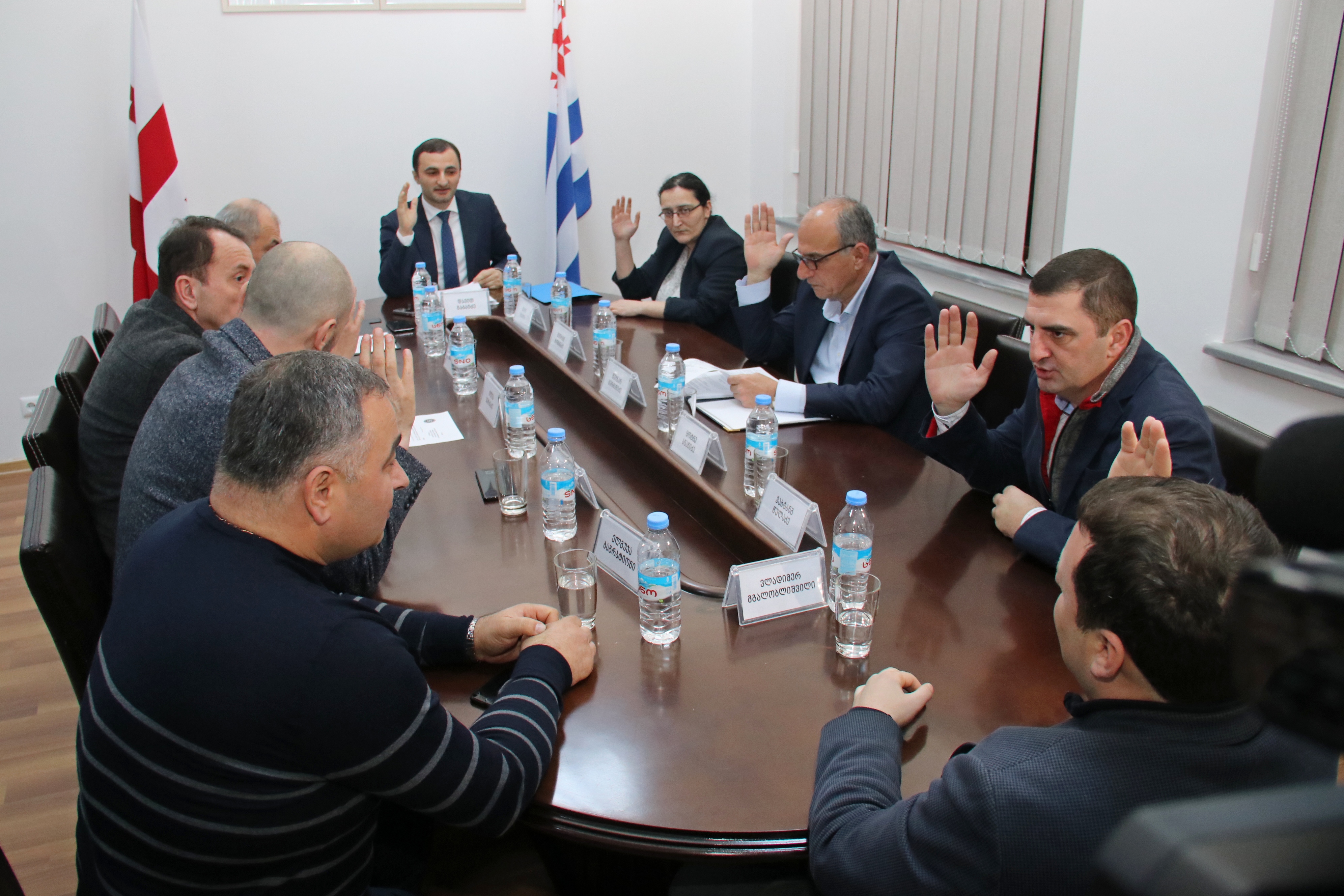 &nbsp;საკონსტიტუციო ცვლილებების პროექტი კომისიებში განიხილება